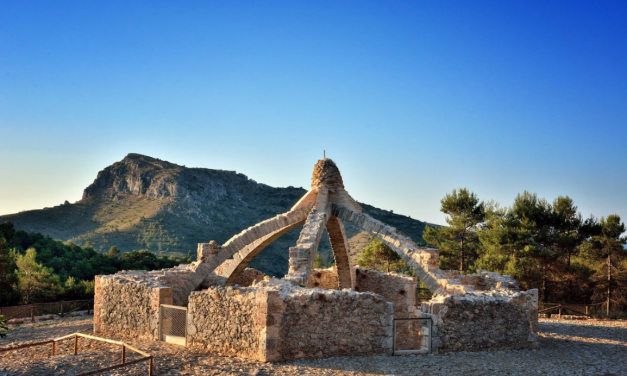 ‘Senderisme entre muntanyes’ torna al Comtat amb rutes per Agres i Muro